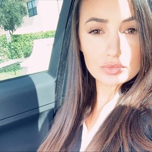 Meet your Posher, Jessica